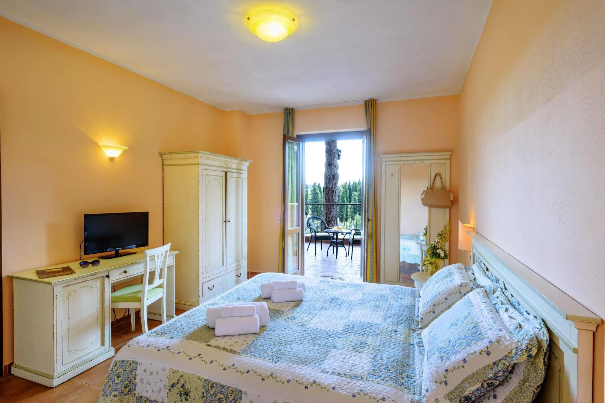 Pian Dei Mucini Resort Il Borgo มัสซามาริตติมา ภายนอก รูปภาพ